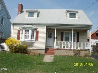 28 Querida Ave, Bridgeport, CT 06604