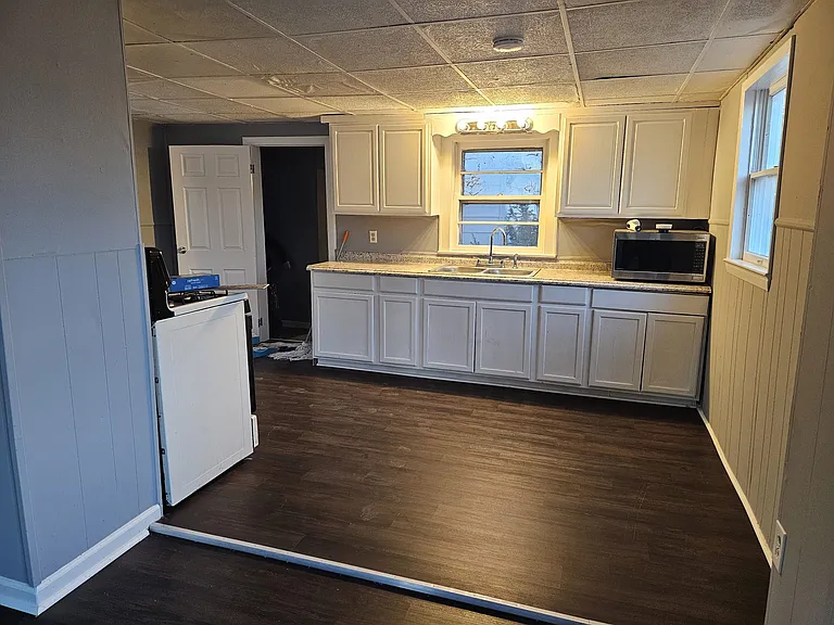 316 Howard St — Photo 2