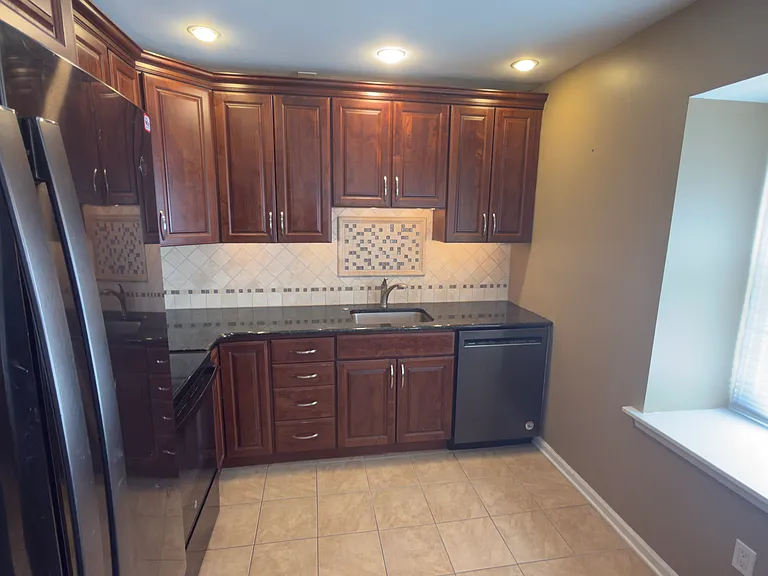 8708 Prospect Ave #C11 — Photo 6