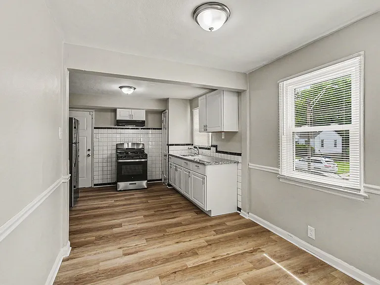 5613 Statler Ave — Photo 5