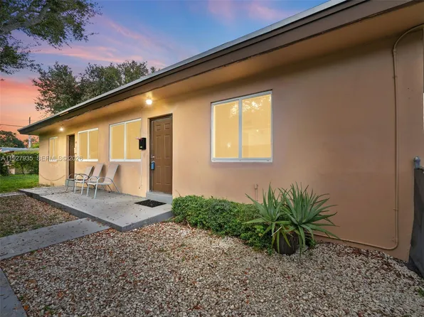 1460 NW 52nd St, Miami, FL 33142