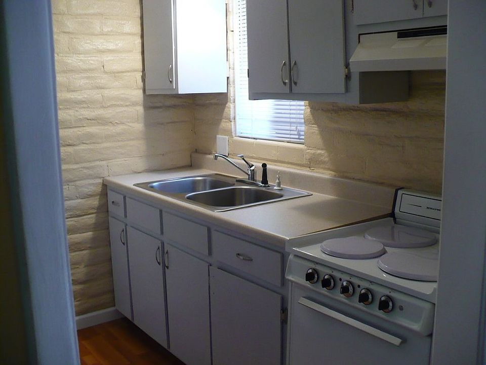 2nd image of 3022 N 32nd St Unit 48