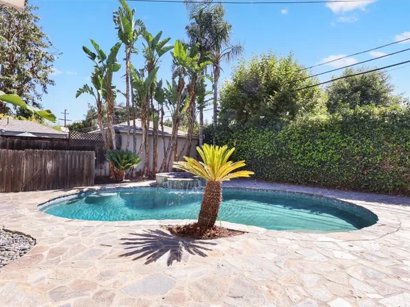 15460 Sylvan St, Van Nuys, CA 91411