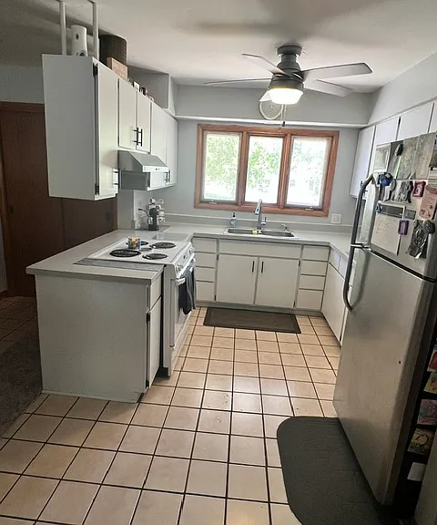 525 Meadow Ln — Photo 9