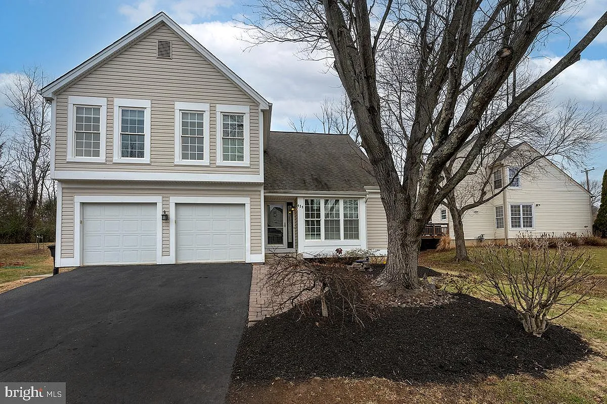 429 Deerpath Ave SW photo 1