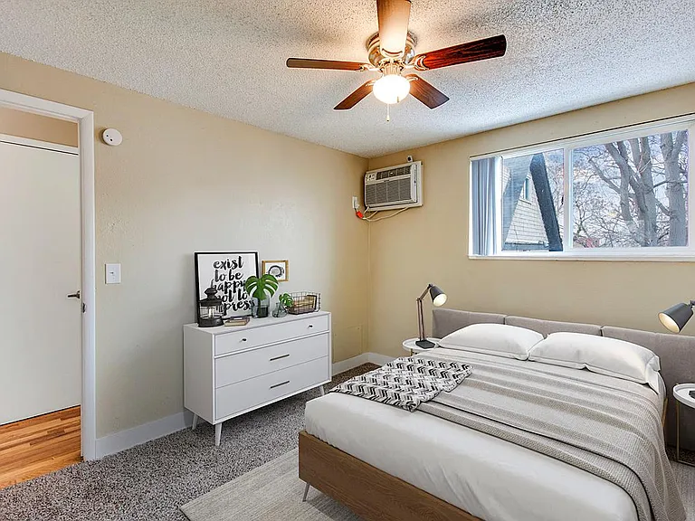 Lofts @ 1418 — Photo 4
