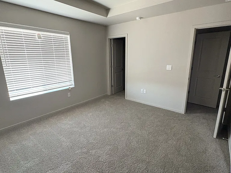 3073 Gladstone St #1 — Photo 12