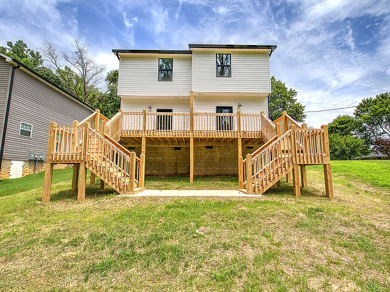 124 Robinhood Dr SE #A — Photo 13