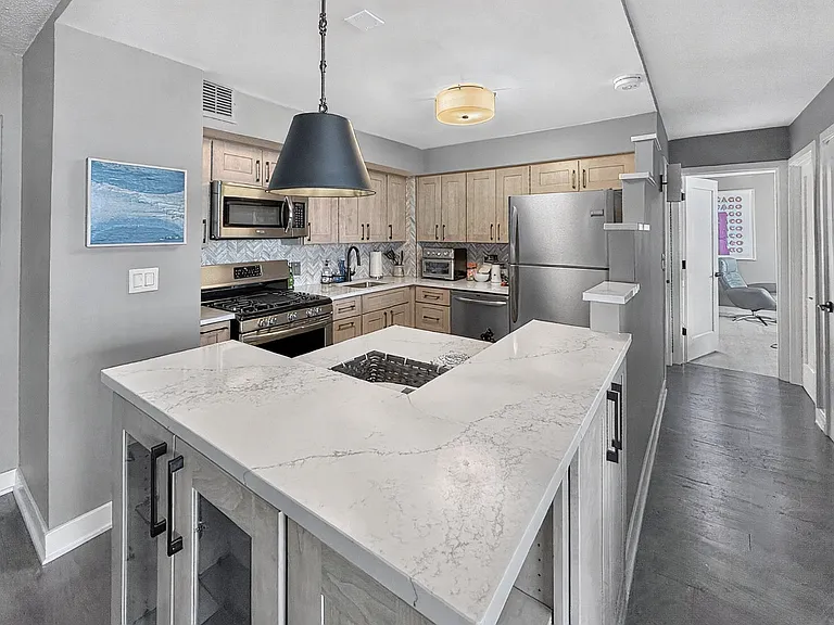 2144 N Lincoln Park W #25B — Photo 3