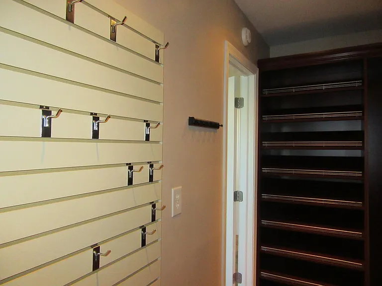 416 Iron Bridge Ln — Photo 21