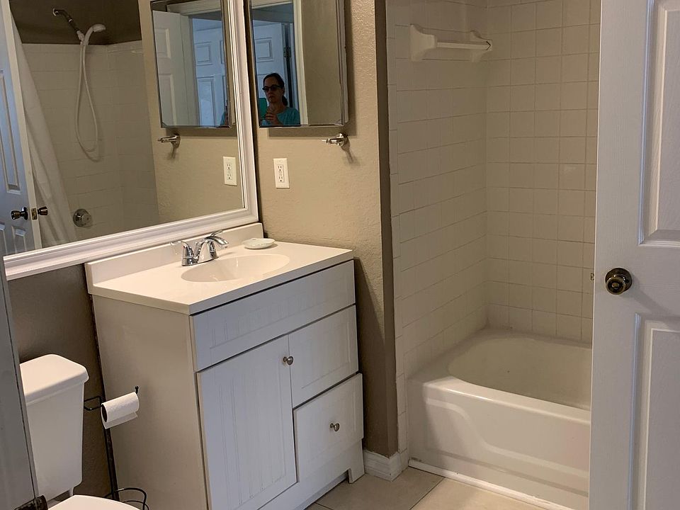 2nd Bathroom