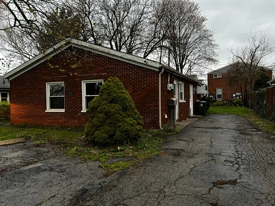 378 Pineview Dr