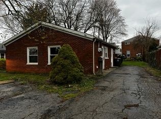 378 Pineview Dr, Columbus, OH 43213
