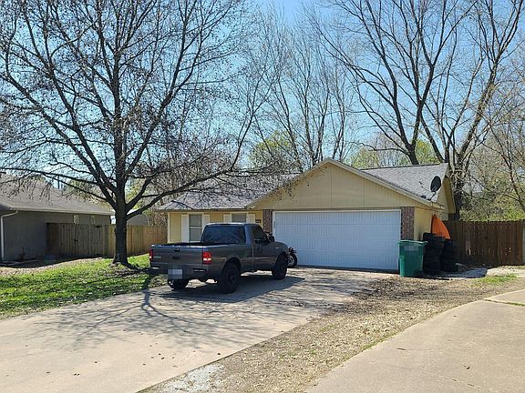 2nd image of 3409 W Chestnut St