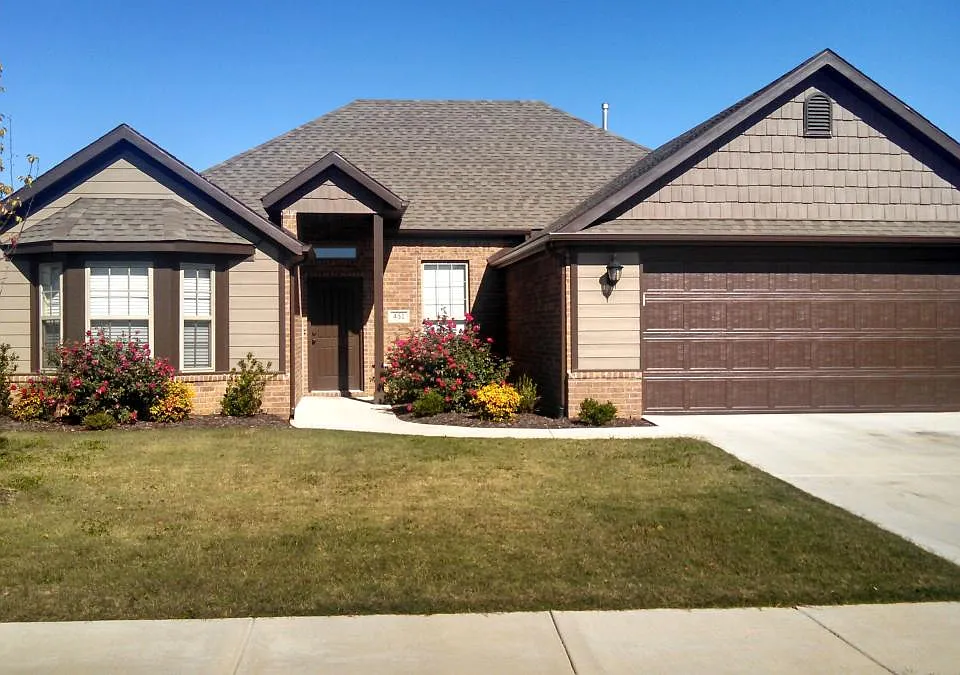 451 Ravenna Dr