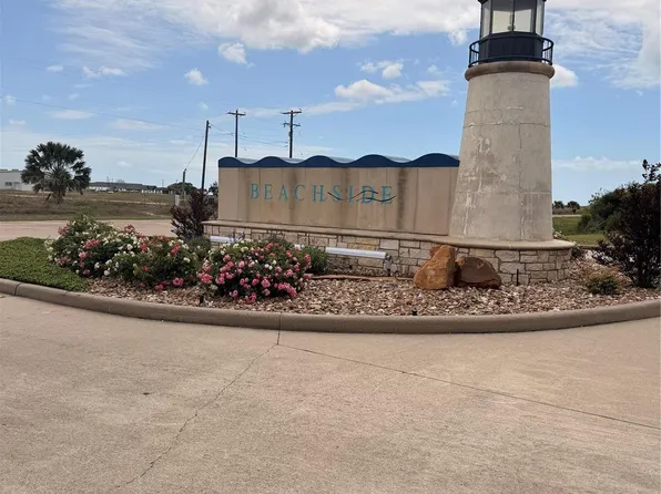 3344 Bay Point Dr, Palacios, TX 77465