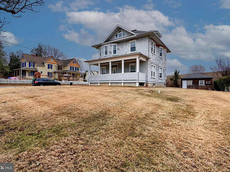 1727 Magnolia Ave — Photo 24