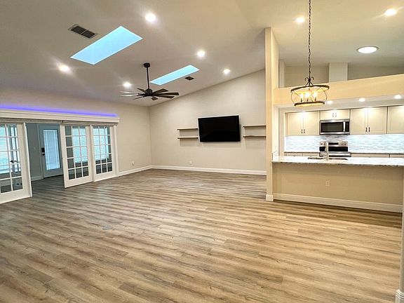 2nd image of 6533 Brentwood Dr