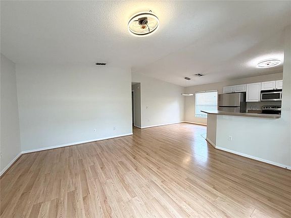 4th image of 1717 W Nassau St APT A