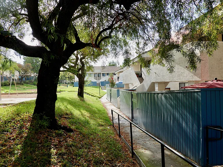 Vista Springs Apartments — Photo 29
