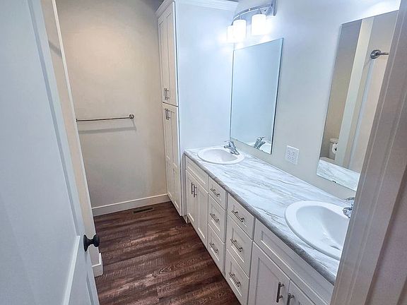 2nd image of 308 E 13th St #2