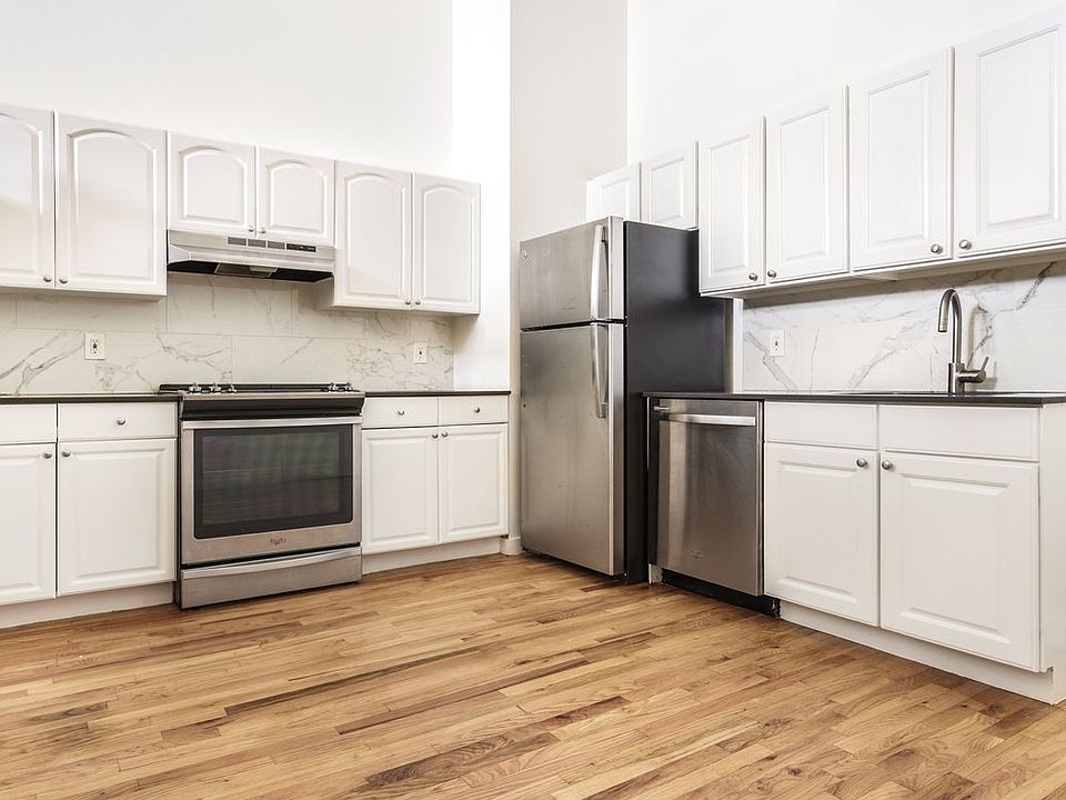 1st image of 204 Huntington St APT 1F