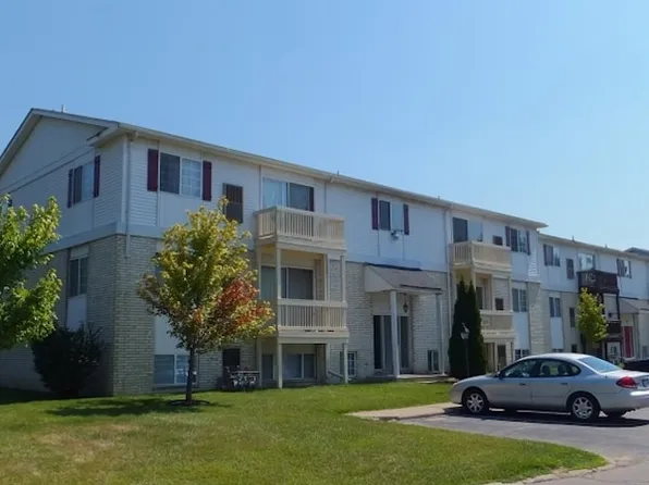 Sterling Pointe Apartments, 1166 N Macomb St #6e7fc914c, Monroe, MI 48162
