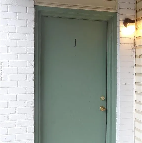 510 Avondale Ave #7 — Photo 2