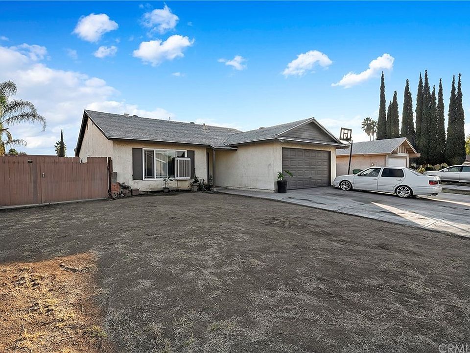 1st image of 24421 Lamont Dr