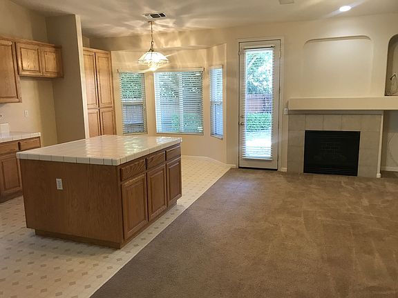 5th image of 2329 Carol Ann Dr