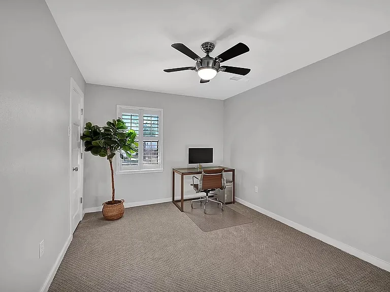 4802 Droddy St — Photo 24