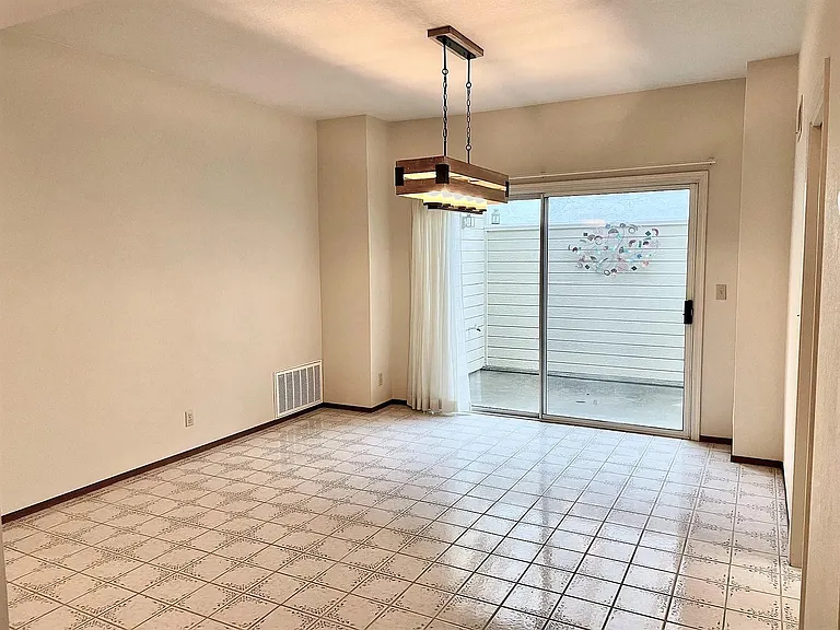Dining Room with Access to Mini Courtyard