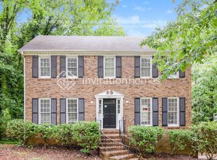 195 Farm Hill Cir, Roswell, GA 30075