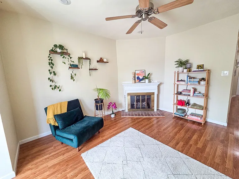 207 R St NW #4 — Photo 4