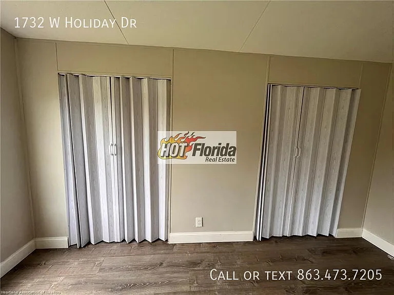 1732 W Holiday Dr — Photo 15