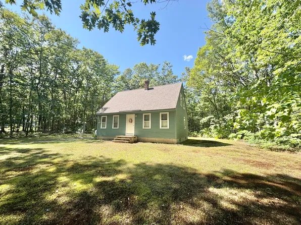 18 Littlefield Drive, Kennebunk, ME 04043