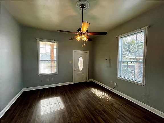 5th image of 2130 Morgan St #B