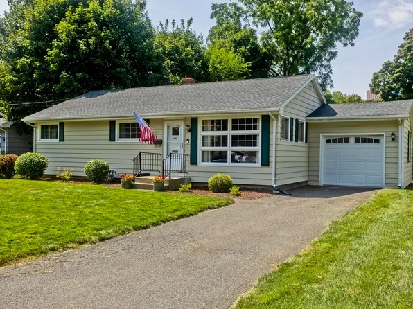 51 Merrick Ave, Holyoke, MA 01040