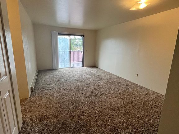 4th image of 1105 NW Nye St #5