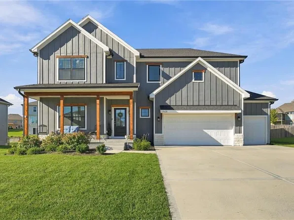1025 NW 95th Ter, Kansas City, MO 64155