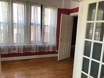 Rented by Metropolis International Realty Inc.