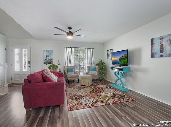 5th image of 3634 Candlebrook Ln