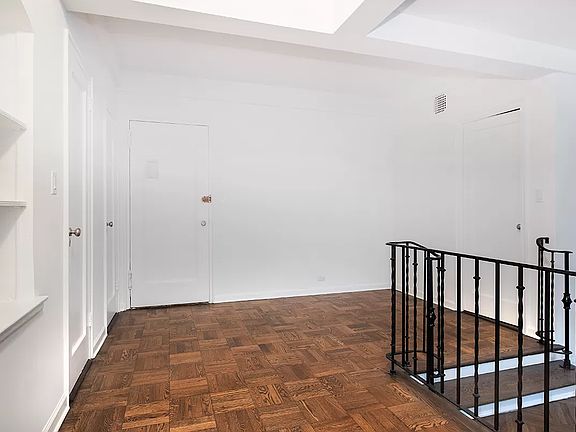 5th image of 333 W 57th St APT 507