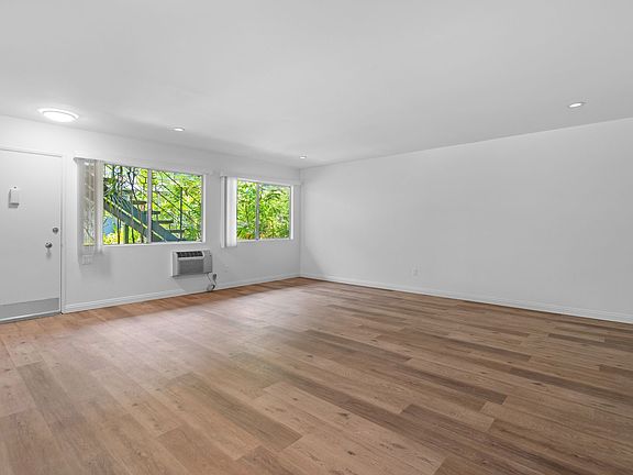 2nd image of 8231 Wyngate St #7