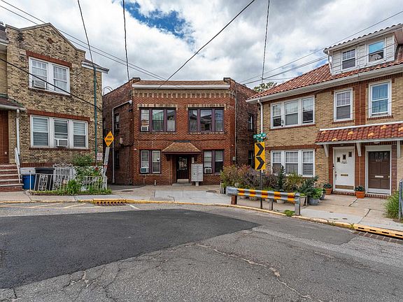 2nd image of 601 Columbia Ave APT 104