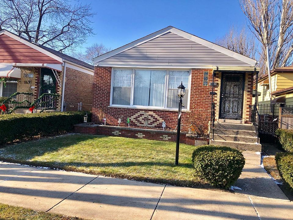 1st image of 4554 S Leclaire Ave