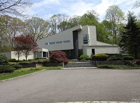 2nd image of 10 Wenwood Dr