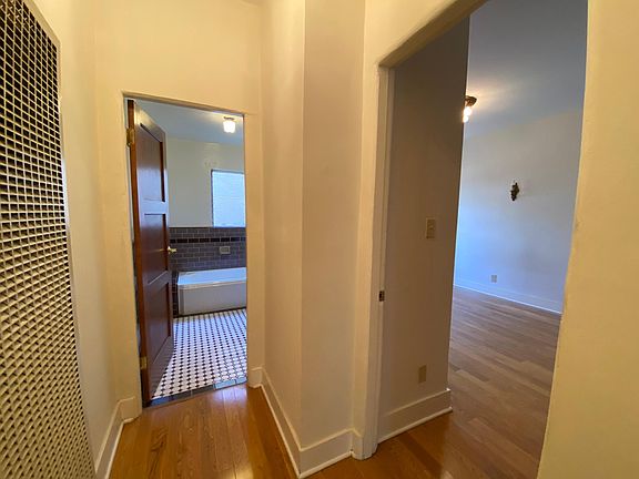 4th image of 5816 W La Mirada Ave #5