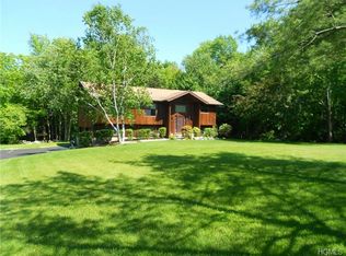 12 Silver Gate Rd, Mahopac, NY 10541