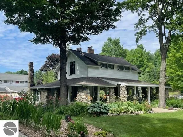 10220 S East Torch Lake Dr, Alden, MI 49612